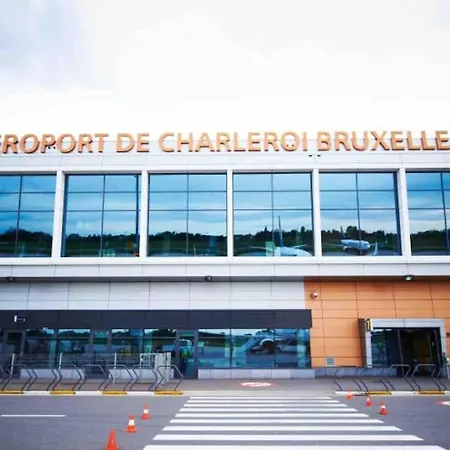 Tirou 3 Centre - Gare - Aeroport Appartement Charleroi Buitenkant foto